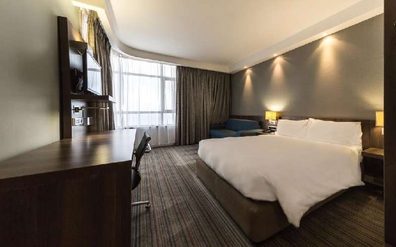 Holiday Inn Express Durban Umhlanga Rocks R950 00