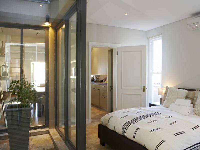 ... to find out more information about De Waterkant 3 Bedroom Apartments