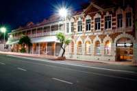 Docklands Hotel