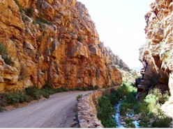 A circular day drive: Swartberg Pass, Prince Albert, Meiringspoort and De Rust A circular day drive: Swartberg Pass, Prince Albert, Meiringspoort and De Rust