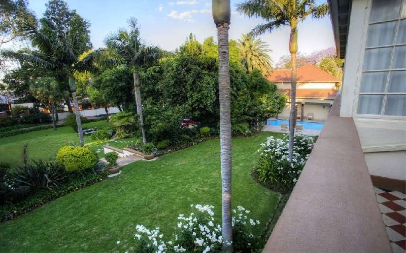 10 2nd Avenue Houghton Estate, Johannesburg, South Africa