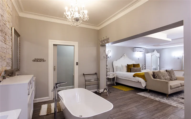 Rosewood-Bathroom