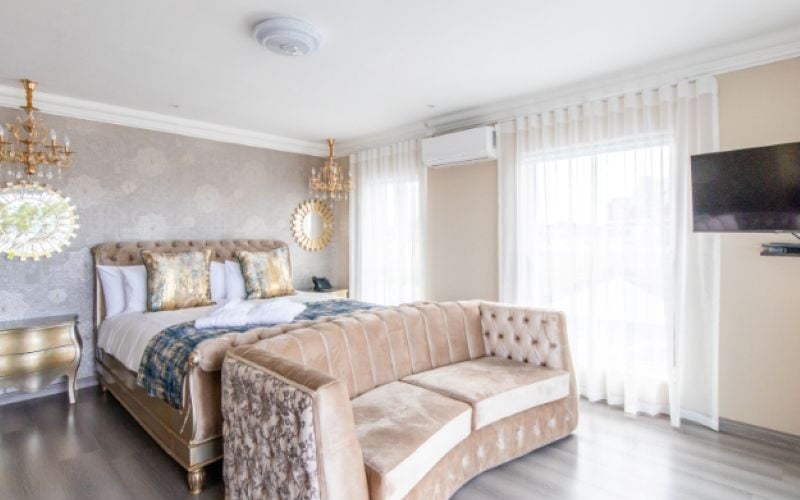 Dolphin-Bay-Bedroom1