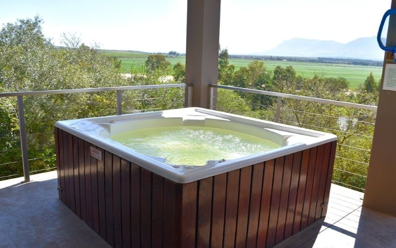 Stonehill River Lodge