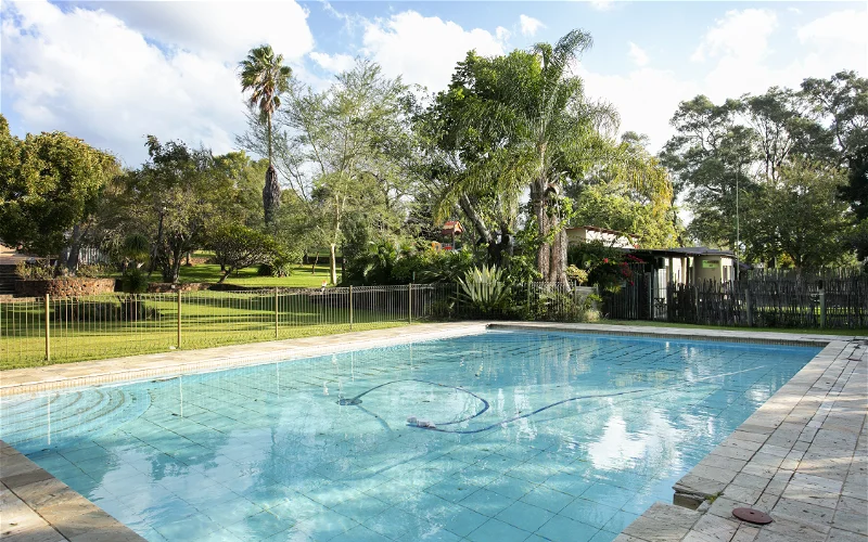 Rosewood-Pool