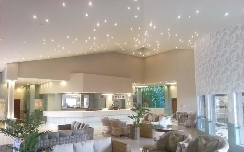 DIAZ-LOBBY