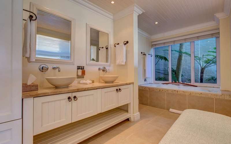 Amanzi Island Lodge