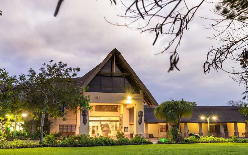 Anew Hotel Hluhluwe & Safaris