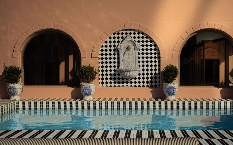 Tradehotel-Pool