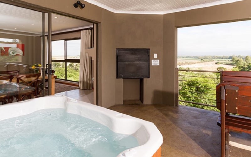 Stonehill River Lodge