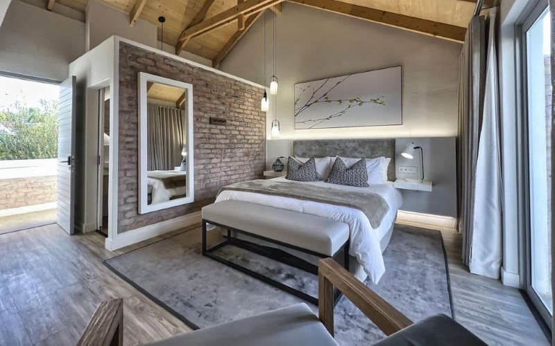 Windhoek Luxury Suites 16