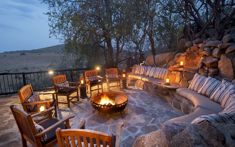 Tshukudu Bush Lodge camp fire